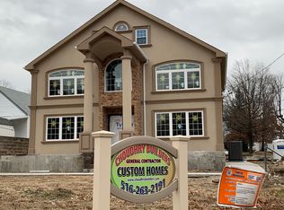 100 Elmont Rd, Valley Stream, NY 11580