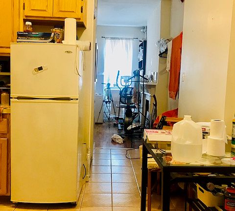 4th image of 306 E 83rd St #3