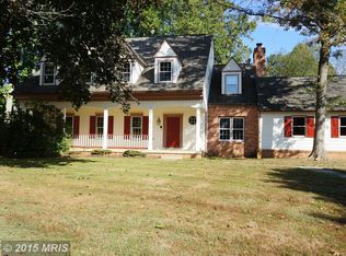 1403 Rosewood Hill Dr, Vienna, VA 22182