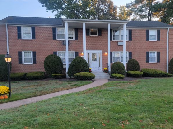 12 Brewster Rd #12B