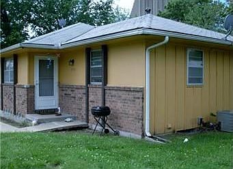 4th image of 6612 Rowland Ave
