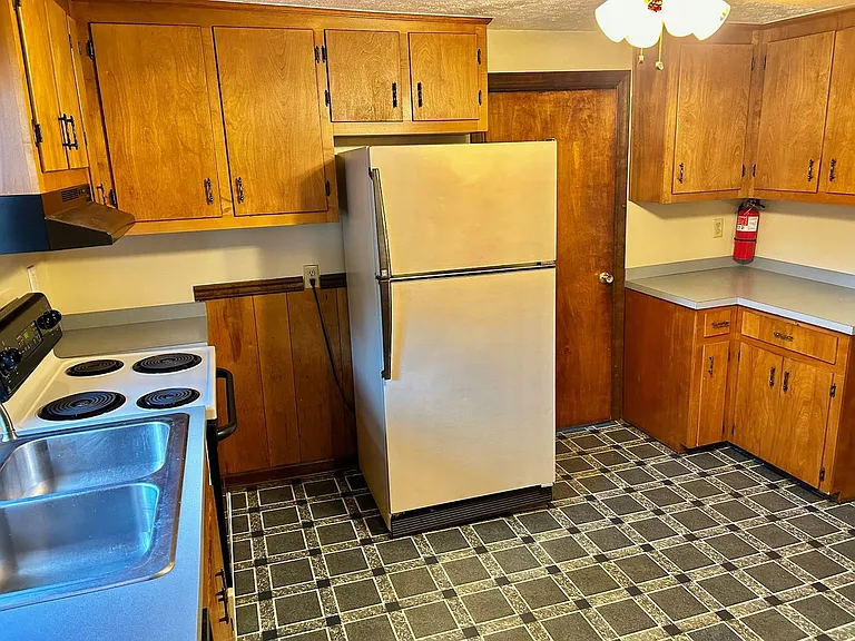 2920 Richmond St — Photo 8