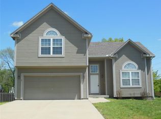 897 S Meadowbrook St, Gardner, KS 66030