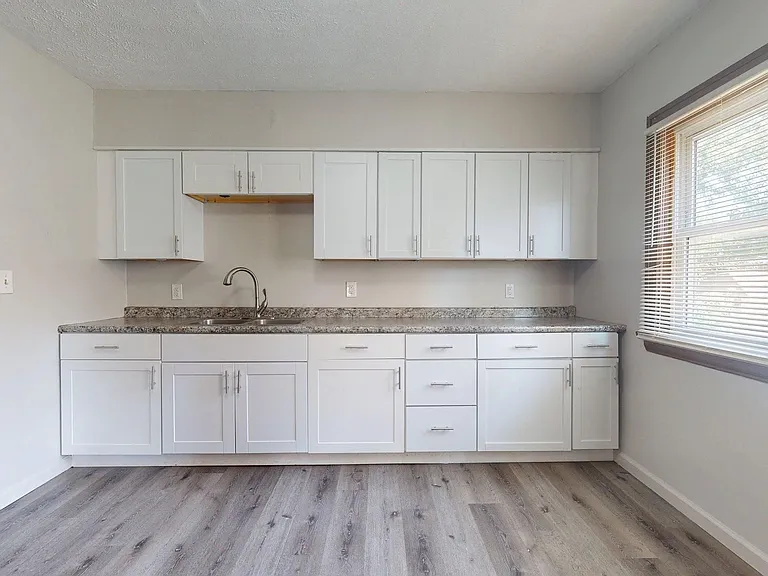 9715 Plymouth Ave — Photo 1