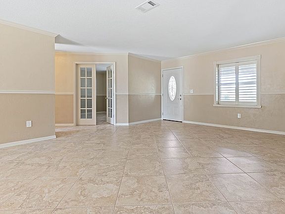 5th image of 96 Pine Grove Dr