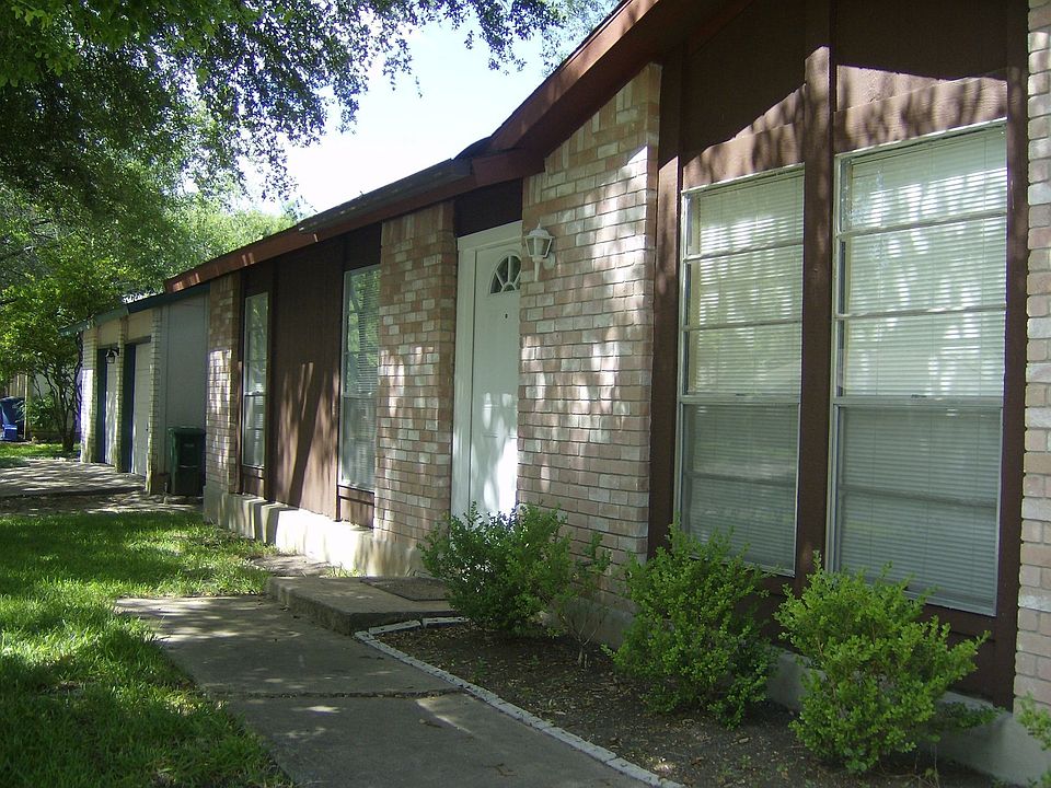 2nd image of 7300 Sir Gawain Dr
