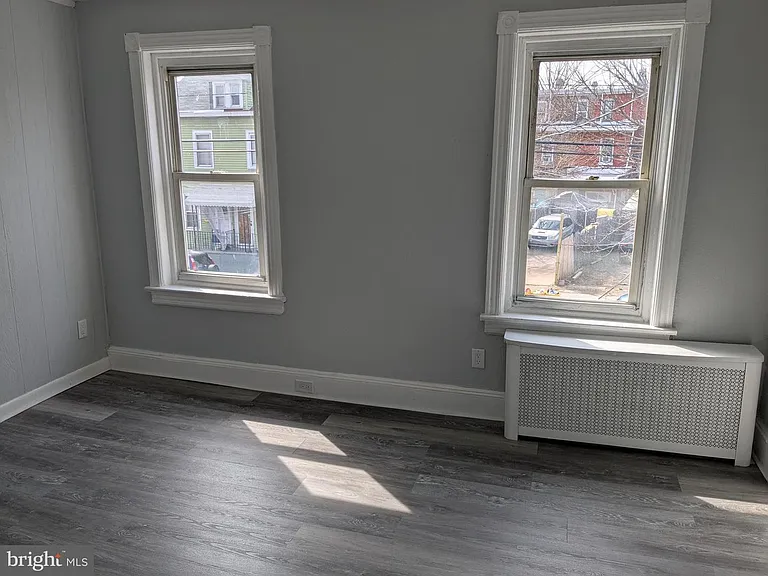 72 Washington St — Photo 9