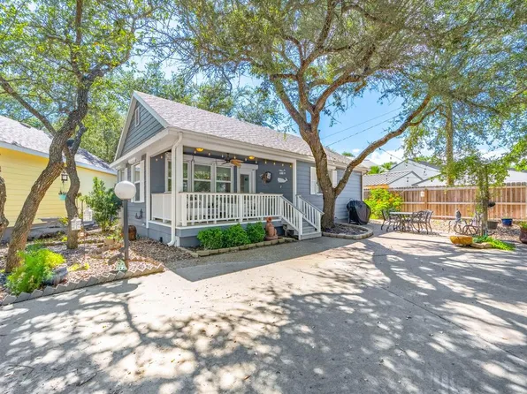1508 Cottage Loop Dr, Rockport, TX 78382