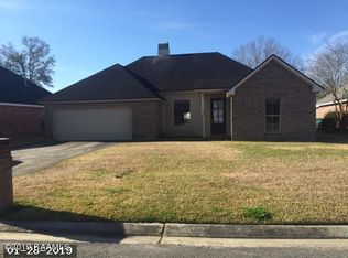 203 Waterberry Dr, Broussard, LA 70518