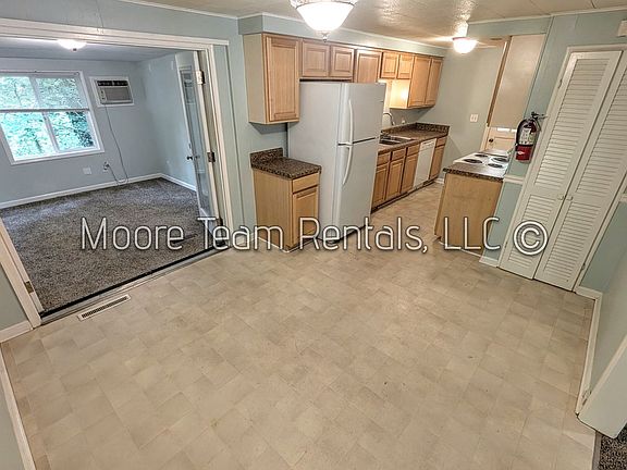 3rd image of 348 Browning Ave #1
