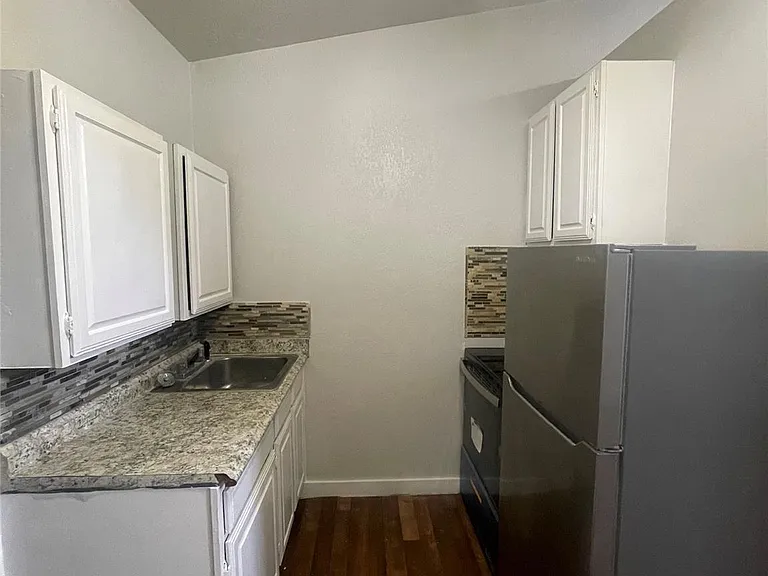 1108 W McCarty Ln #A — Photo 9