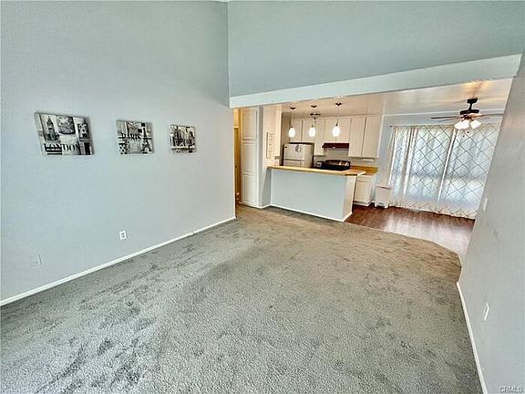 4th image of 15310 Ocaso Ave #108