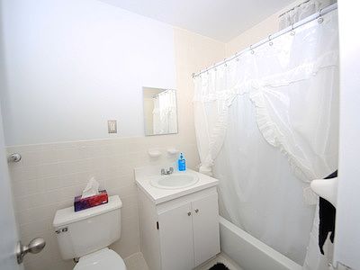 3rd image of 610 E 5th St APT 16
