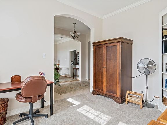 4th image of 8120 Sun Meadows Ct