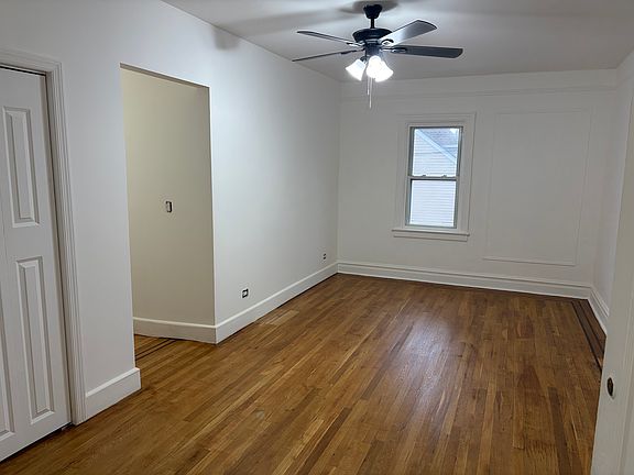 3rd image of 26 Meadowbrook Pl Floor 2