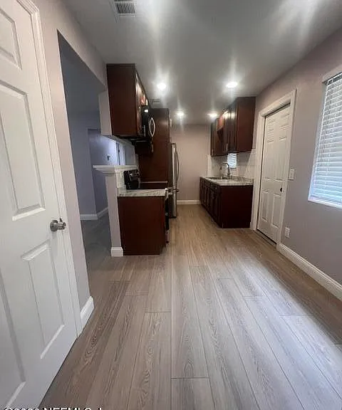 9206 Greenleaf Rd — Photo 9