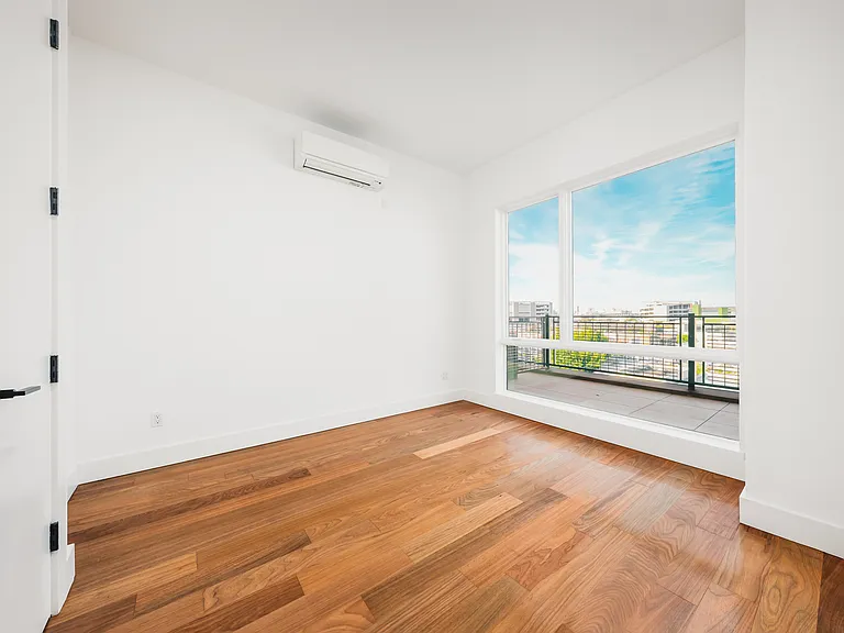 215 Freeman St #Penthouse 2 — Photo 7