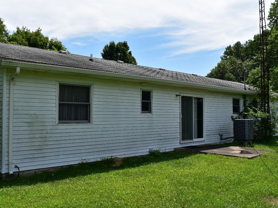 2nd image of 11928 N River Rd
