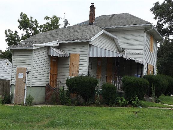 2nd image of 1025 Adams St
