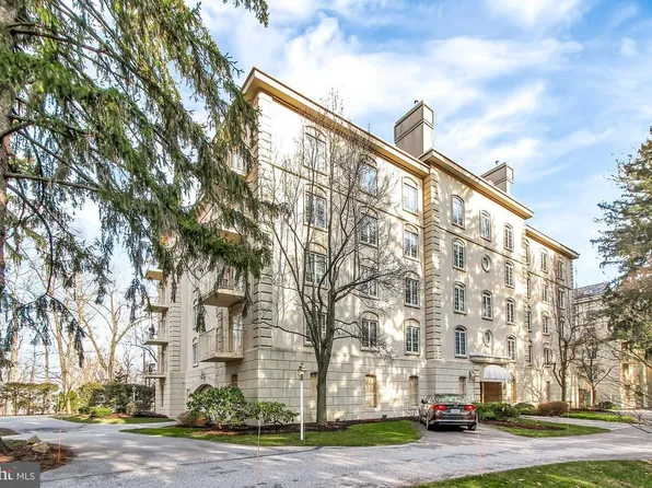 2025 S Queen St, York, PA 17403