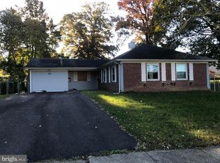34 Pinafore Ln, Willingboro, NJ 08046