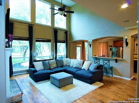 5th image of 10131 Winton Park Dr