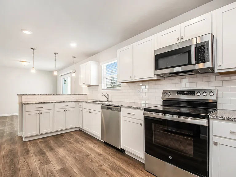 7285 Montego Bay St — Photo 2