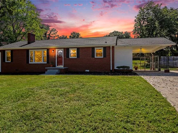 109 Mohawk Dr, King, NC 27021