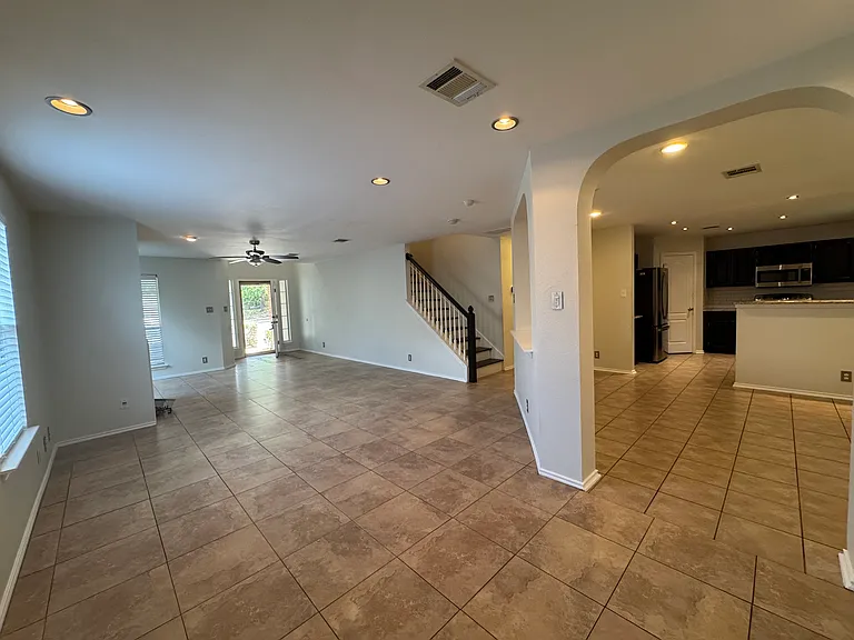 9338 Bartlett Fls — Photo 4
