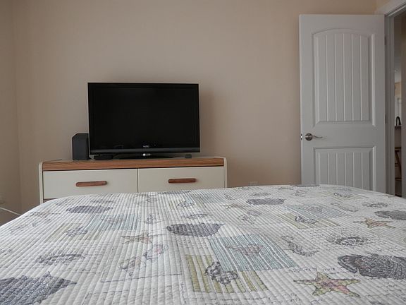 5th image of 3205 Ocean Blvd Unit 7