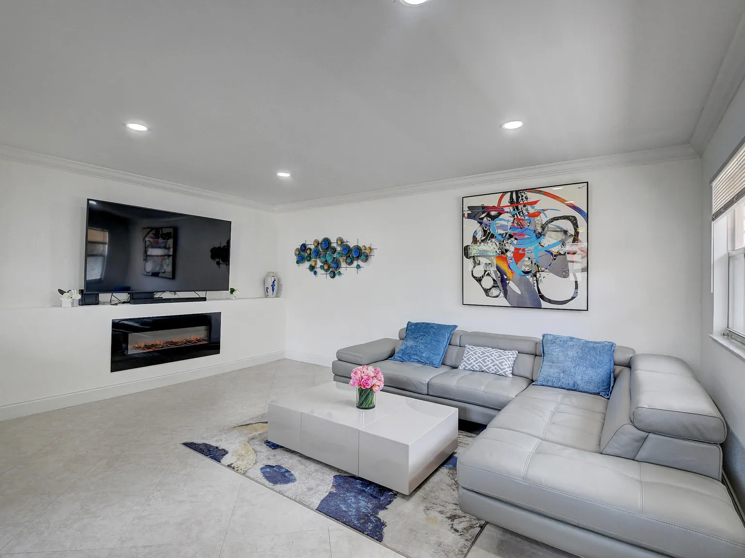 2 bed, 2.0 bath, 907 sqft, $1,650 — Photo 4