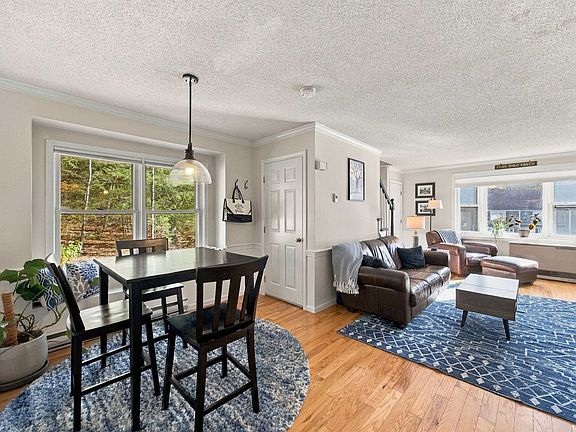 3rd image of 24 Chestnut Circle