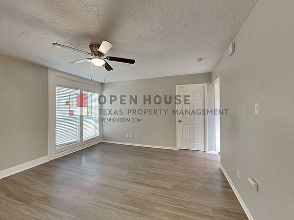 3rd image of 8114 Willow Forest Dr