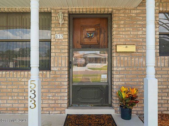 4th image of 533 Clarke Ave