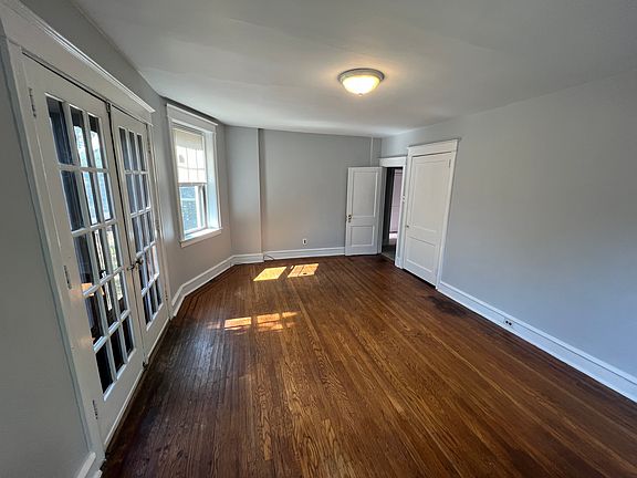 5th image of 216 S Carol Blvd APT A2