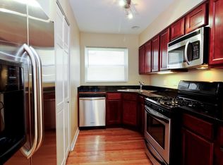 7407 N Winchester Ave APT 202, Chicago, IL 60626