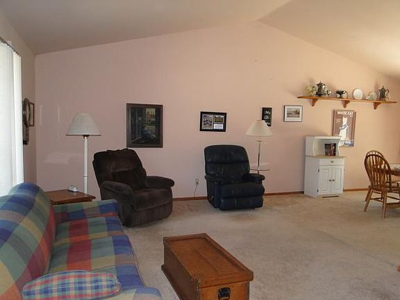 3rd image of 627 Aber Dr