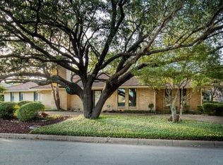 4212 Ridglea Country Club Dr, Benbrook, TX 76126