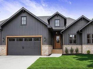 6068 S Clay Ave, Springfield, MO 65810