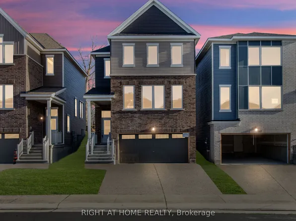 376 Appalachian Cir, Ottawa, ON K2J 6X3