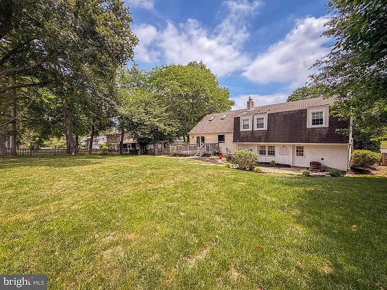 1168 Temple Dr — Photo 50