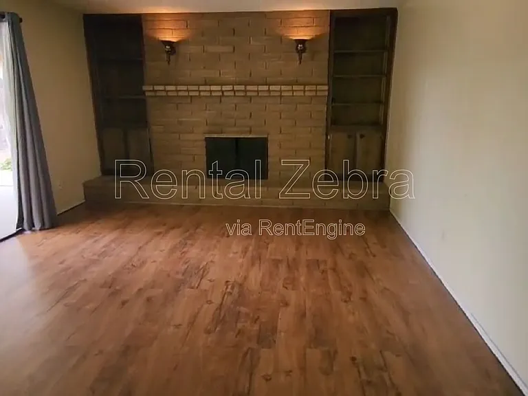 543 Kathryn Ct — Photo 3