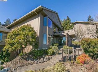 122 Condolea Dr, Lake Oswego, OR 97035