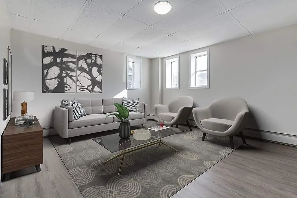 Silver Ridge Apartments — Photo 2