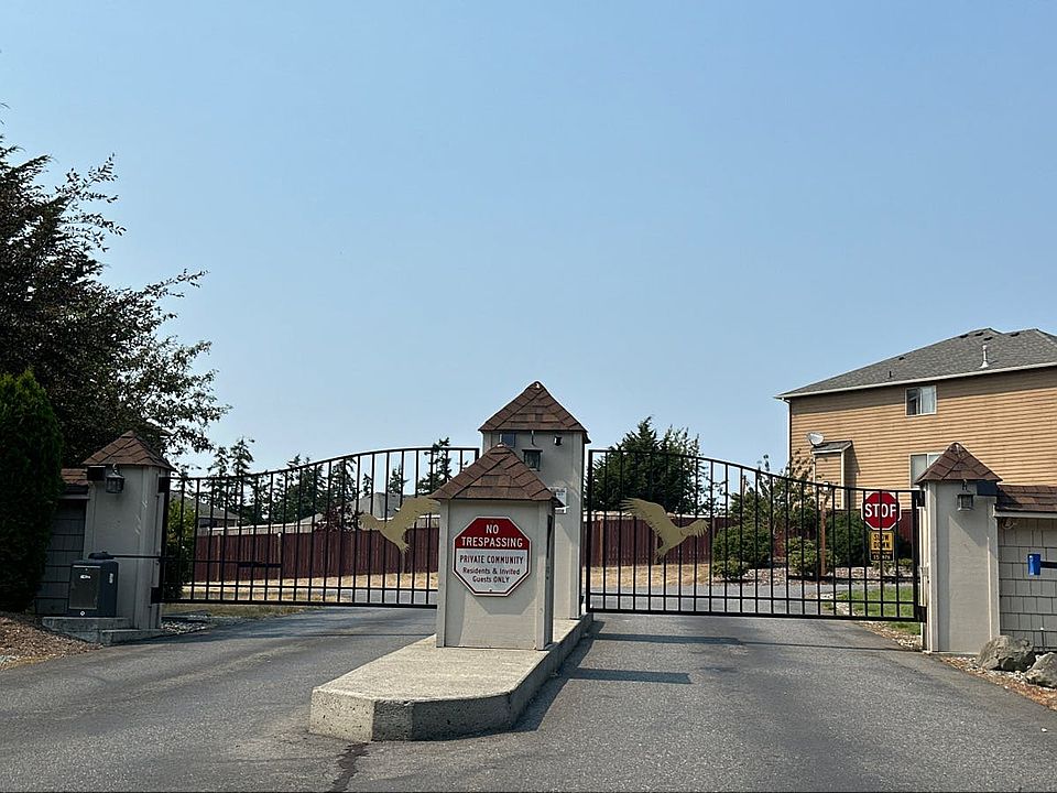 2nd image of 1044 Lyle Ridge Cir