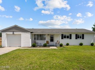 402 Myna Dr, Jacksonville, NC 28540