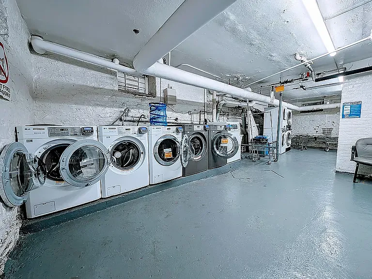 110 New York Ave #1T — Photo 8
