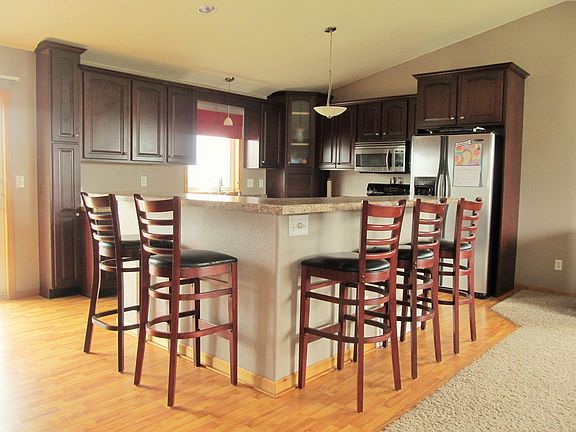 3rd image of 1690 Oakwood Dr