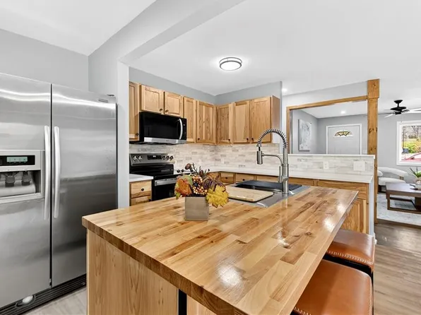 7409 E 51st St, Kansas City, MO 64129