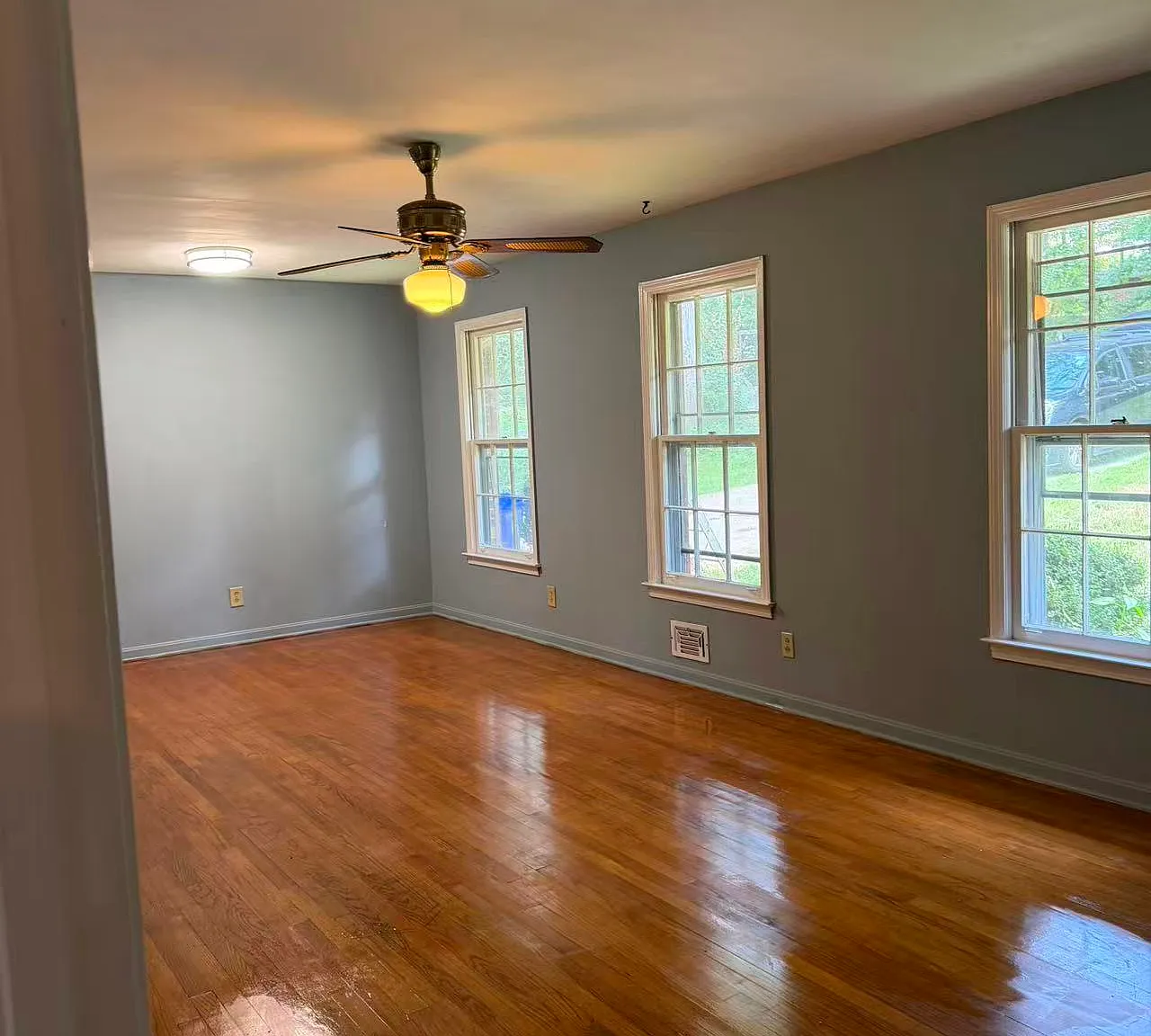3 bed, 1442 sqft, $1,800 — Photo 2
